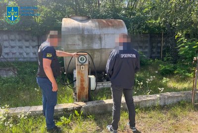 Начальника кар'єру на Волині підозрюють у розкраданні піску й пального "Укрзалізниці" Начальника кар'єру на Волині підозрюють у розкраданні піску й пального "Укрзалізниці"
