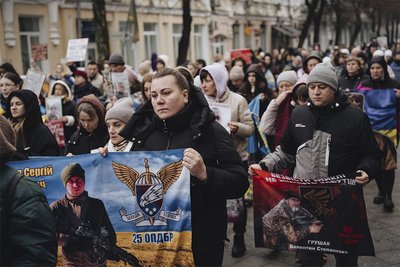 Вчергове в Житомирі провели акцію на підтримку полонених і зниклих безвісти Вчергове в Житомирі провели акцію на підтримку полонених і зниклих безвісти