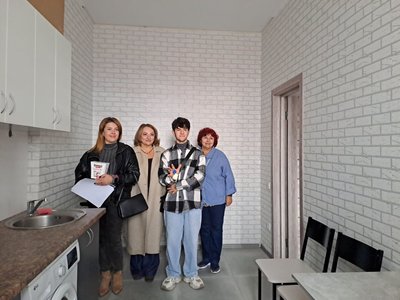 Сім'я ВПО з Херсонщини отримала квартиру в Ковелі на Волині Сім'я ВПО з Херсонщини отримала квартиру в Ковелі на Волині