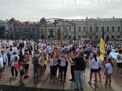 "Шаную воїнів, біжу за героїв України". Кропивницький долучився до патріотичного забігу "Шаную воїнів, біжу за героїв України". Кропивницький долучився до патріотичного забігу