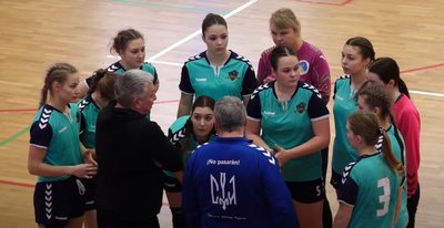 Сум'янки продовжують боротьбу за кубок України з гандболу Сум'янки продовжують боротьбу за кубок України з гандболу