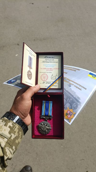 "Він загинув у мене на руках": історія актора, який став прикордонником "Він загинув у мене на руках": історія актора, який став прикордонником
