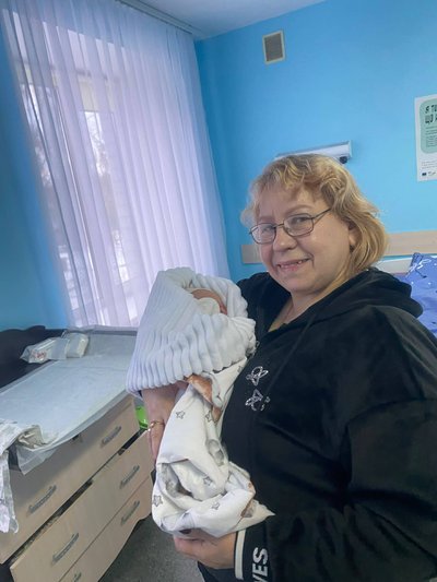 "Просто дуже шкода їх віддавати": подружжя з Малинської громади за майже п'ять років виховало 28 дітей "Просто дуже шкода їх віддавати": подружжя з Малинської громади за майже п'ять років виховало 28 дітей
