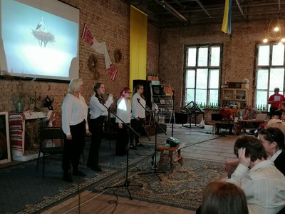 "500 діб Незламності". У Кропивницькому збирали гроші на допомогу військовим медикам "500 діб Незламності". У Кропивницькому збирали гроші на допомогу військовим медикам