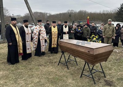 На Тернопільщині попрощалися з захисником України Миколою Тимошиком