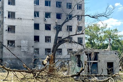 Удар по лікарняному містечку та житлових кварталах Краматорська. Що містяни розповіли про російську атаку Удар по лікарняному містечку та житлових кварталах Краматорська. Що містяни розповіли про російську атаку