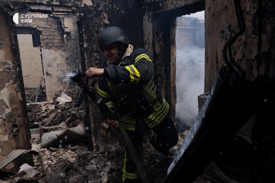 Знищені будинки, детонація та евакуація людей: що відомо про ситуацію у Вишневому
