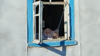 "Є приліт. Мама жива. Хата не підлягає відновленню. Боляче", — жителька Брусилівської громади Наталія Ткачук "Є приліт. Мама жива. Хата не підлягає відновленню. Боляче", — жителька Брусилівської громади Наталія Ткачук