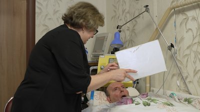 "Заручник свого тіла": як чернігівець живе на апараті ШВЛ, коли світла може не бути 16 годин на добу "Заручник свого тіла": як чернігівець живе на апараті ШВЛ, коли світла може не бути 16 годин на добу