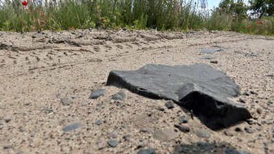 "Можна дзьоба розбити": два села на Волині п'ятий рік без автобуса через погану дорогу "Можна дзьоба розбити": два села на Волині п'ятий рік без автобуса через погану дорогу