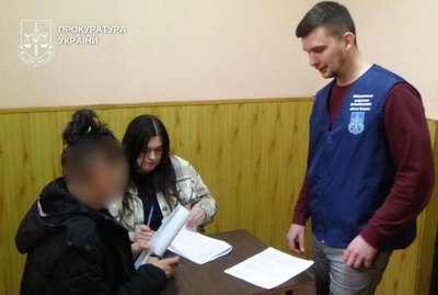 Підпалювала двері квартир знайомих після сварок: у Києві взяли під варту підозрювану Підпалювала двері квартир знайомих після сварок: у Києві взяли під варту підозрювану