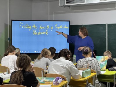 Діти на уроці англійської мови в одній зі шкіл Близнюківської громади Діти на уроці англійської мови в одній зі шкіл Близнюківської громади