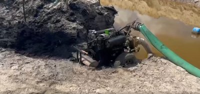 Понад 40 обшуків проводять на Рівненщині у провадженні про незаконний видобуток бурштину Понад 40 обшуків проводять на Рівненщині у провадженні про незаконний видобуток бурштину