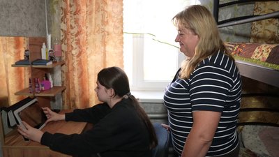 "Кожна дитина має право на щастя": на Кіровоградщині подружжя створило єдиний у громаді дитячий будинок сімейного типу "Кожна дитина має право на щастя": на Кіровоградщині подружжя створило єдиний у громаді дитячий будинок сімейного типу