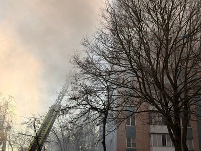 пожежа, горить будинок пожежа, горить будинок