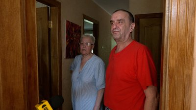"Ковдра врятувала від осколків": що розповідають очевидці атаки "шахедів" на Чернігів та як ліквідовують наслідки "Ковдра врятувала від осколків": що розповідають очевидці атаки "шахедів" на Чернігів та як ліквідовують наслідки