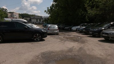 Платну парковку на вулиці 16 Липня облаштують у Рівному Платну парковку на вулиці 16 Липня облаштують у Рівному