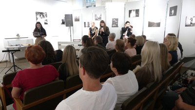 "Я до сьогодні продовжую йому писати": у Рівному провели виставку та вечір пам'яті бійця Максима Кривцова "Я до сьогодні продовжую йому писати": у Рівному провели виставку та вечір пам'яті бійця Максима Кривцова