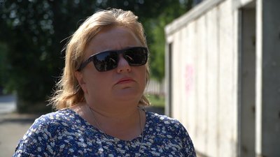 "Сховище було зачиненим": у Дніпрі містянка не змогла потрапити до модульного укриття під час обстрілу "Сховище було зачиненим": у Дніпрі містянка не змогла потрапити до модульного укриття під час обстрілу