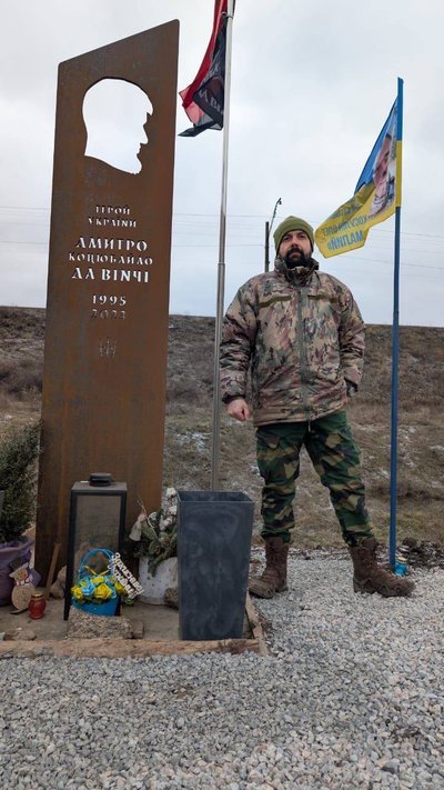 Боєць батальйону "Вовки Да Вінчі" Віталій Лебідь Боєць батальйону "Вовки Да Вінчі" Віталій Лебідь