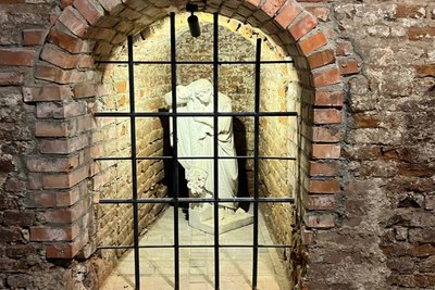 "Зберіглося у первісному стані" — історики про підземелля Бернардинського монастиря в Житомирі "Зберіглося у первісному стані" — історики про підземелля Бернардинського монастиря в Житомирі