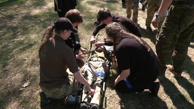 "Готуємо громадян до нацспротиву": бійці ССО вчили дітей тактиці бою на Рівненщині