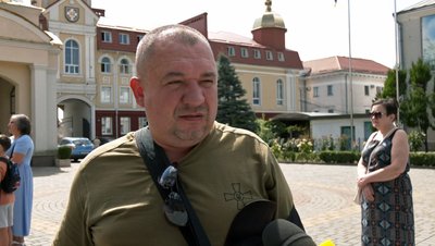 Останній бій прийняли на Донеччині: у Луцьку попрощалися з воїнами Миколою Стасюком і Сергієм Токарчуком Останній бій прийняли на Донеччині: у Луцьку попрощалися з воїнами Миколою Стасюком і Сергієм Токарчуком