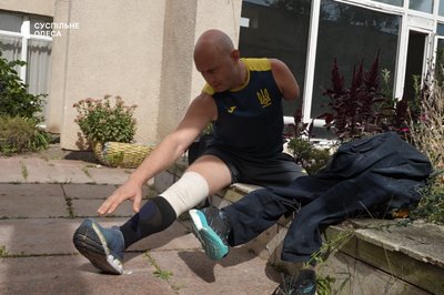 Ветеран Олександр Ревтюх встановив рекорд України з присідань на одній нозі без опори Ветеран Олександр Ревтюх встановив рекорд України з присідань на одній нозі без опори