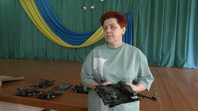 П’ять дронів на передову допомогли придбати учні ліцею №23 у Рівному П’ять дронів на передову допомогли придбати учні ліцею №23 у Рівному
