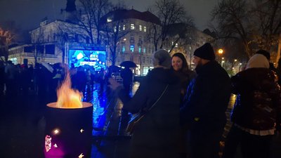 10 річниця Революції Гідності: у центрі Львова влаштували мистецький перформанс 10 річниця Революції Гідності: у центрі Львова влаштували мистецький перформанс