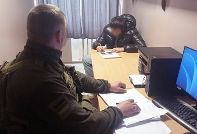 На Волині затримали іноземця, який в обхід пункут пропуску намагався потрпити у ЄС На Волині затримали іноземця, який в обхід пункут пропуску намагався потрпити у ЄС