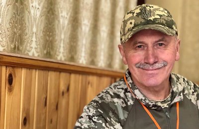 Загинув через скид дрона рятуючи пораненого побратима: у Чернівцях прощалися з полеглим на війні ексдепутатом Сірманом Загинув через скид дрона рятуючи пораненого побратима: у Чернівцях прощалися з полеглим на війні ексдепутатом Сірманом