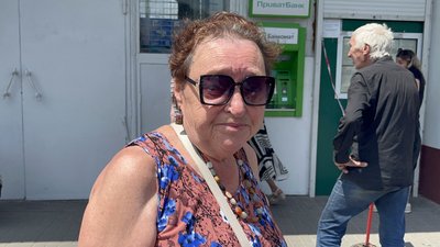 У Дніпрі сезон ягід: в яку ціну можна придбати полуницю та черешні