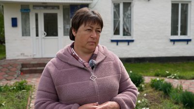 Купили хату, а вона згоріла: як живе багатодітна сім'я у селі на Чернігівщині Купили хату, а вона згоріла: як живе багатодітна сім'я у селі на Чернігівщині