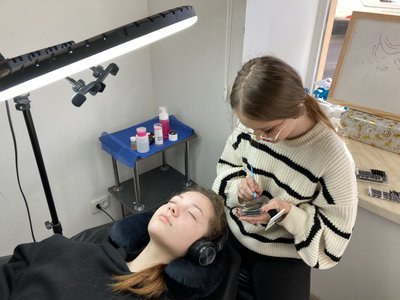 Херсон, переселенці, бізнес, салон краси, Марина Павлік Херсон, переселенці, бізнес, салон краси, Марина Павлік