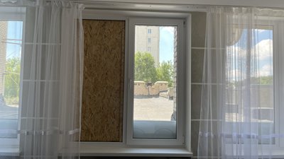 Удар ФАБ-500 з УМПК по Харкову: чи хочуть переселенці, біля гуртожитка яких влучила РФ, евакуюватися в інші регіони Удар ФАБ-500 з УМПК по Харкову: чи хочуть переселенці, біля гуртожитка яких влучила РФ, евакуюватися в інші регіони