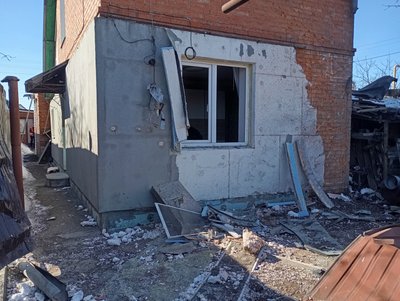 "Як на вулкані. Кожен день летять": у Сумах російський дрон пошкодив приватний будинок "Як на вулкані. Кожен день летять": у Сумах російський дрон пошкодив приватний будинок