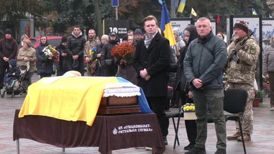 У Рівному попрощалися з військовим Тихоном Лугіним У Рівному попрощалися з військовим Тихоном Лугіним