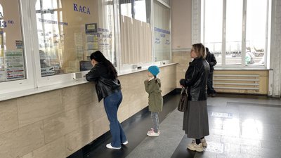 Масштабна кібератака на Укрзалізницю: як це вплинуло на роботу Київського вокзалу у Полтаві Масштабна кібератака на Укрзалізницю: як це вплинуло на роботу Київського вокзалу у Полтаві