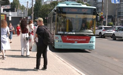 Зі слів місцевих мешканців, здорожчання вартості проїзду у громадському транспорті є логічним, липень 2026 року, Хмельницький Зі слів місцевих мешканців, здорожчання вартості проїзду у громадському транспорті є логічним, липень 2026 року, Хмельницький