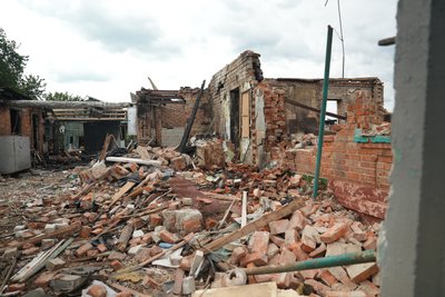 У Великому Бобрику на Сумщині попрощалися із двома загиблими внаслідок російської атаки У Великому Бобрику на Сумщині попрощалися із двома загиблими внаслідок російської атаки