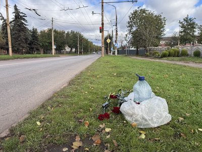 У суді Дніпра обирають запобіжний захід нацгвардійцю (?), підозрюваному в ДТП зі смертю підлітка У суді Дніпра обирають запобіжний захід нацгвардійцю (?), підозрюваному в ДТП зі смертю підлітка