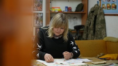 "Знайшов порятунок у волонтерстві": батько загиблого оборонця збирає гроші на дрони для ЗСУ "Знайшов порятунок у волонтерстві": батько загиблого оборонця збирає гроші на дрони для ЗСУ