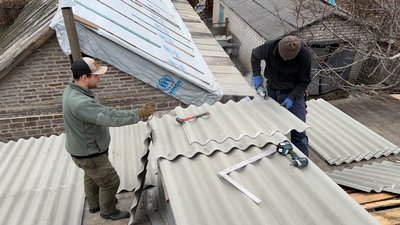 ремонт покрівлі волонтери селище Дробишеве Донецька область 8 листопада 2024 рік ремонт покрівлі волонтери селище Дробишеве Донецька область 8 листопада 2024 рік