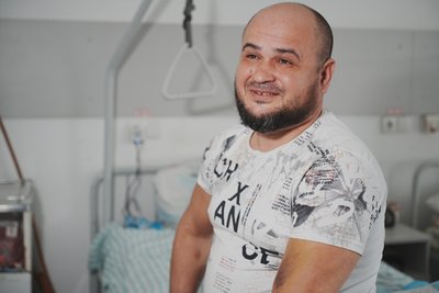 43-річний технік екстреної меддопомоги Євгеній Бабенков, поранений у Куп'янську