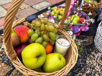 Освячують фрукти, мед, квіти та воду: яблучний спас в Ужгороді Освячують фрукти, мед, квіти та воду: яблучний спас в Ужгороді
