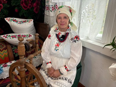 «Бовсунівським бабусям» — 20 років: як колектив зберігає автентичні пісні Житомирського Полісся