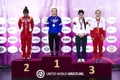 У фіналі перемогла росіянку: Марія Єфремова із Донеччини стала чемпіонкою Європи із вільної боротьби У фіналі перемогла росіянку: Марія Єфремова із Донеччини стала чемпіонкою Європи із вільної боротьби