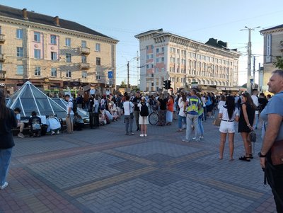 У Рівному другий день протестів проти закону №12414, який нівелює незалежність НАБУ та САП