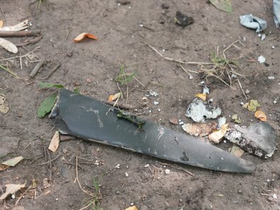 “Взяла пляшки й почала гасити”: безпілотник армії РФ влучив у “хрущовку” у Сумах “Взяла пляшки й почала гасити”: безпілотник армії РФ влучив у “хрущовку” у Сумах